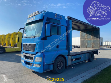 Camion plateau MAN