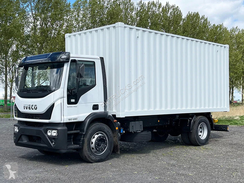 Camión Iveco EuroCargo 180 Closed Box Truck