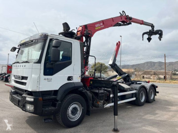 Camión Iveco Trakker 450