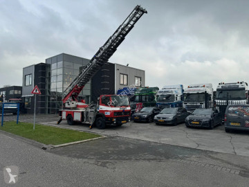 Camion pompiers Mercedes