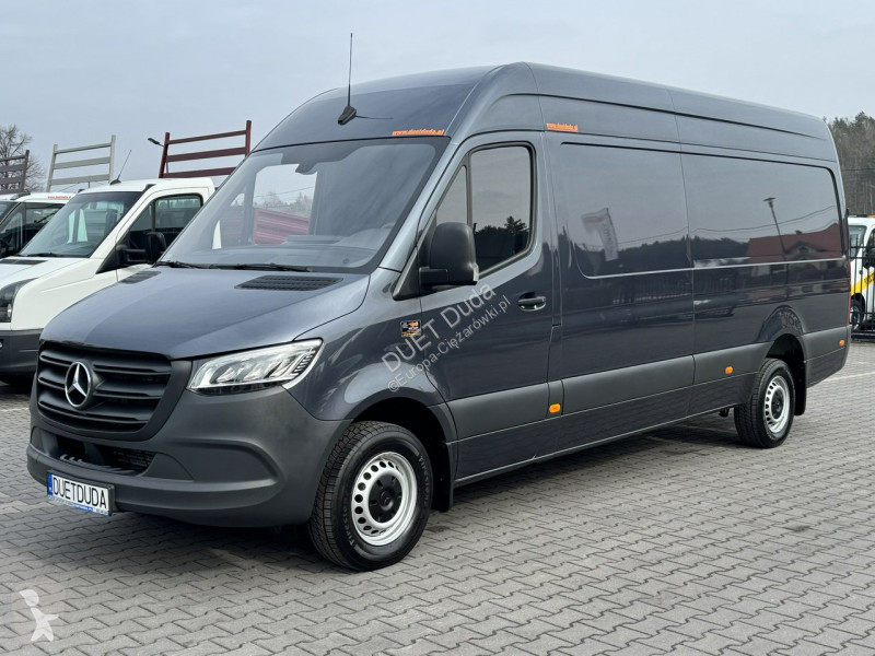 Kamion Mercedes 319