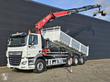 Camion DAF CF 530 8x4-4 / FASSI 27.5 t/m CRANE + TIPPER