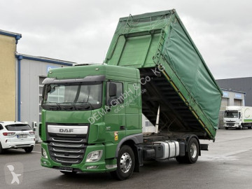 Camion tri-benne DAF