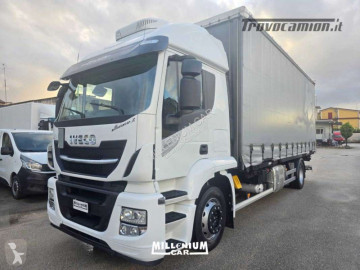 Camion rideaux coulissants (plsc) Iveco