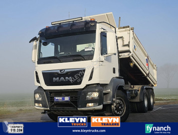 Camion tri-benne MAN