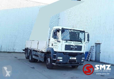 Camion plateau MAN