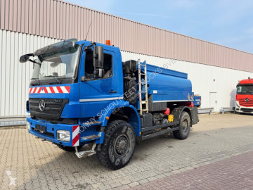 Camion citerne Mercedes