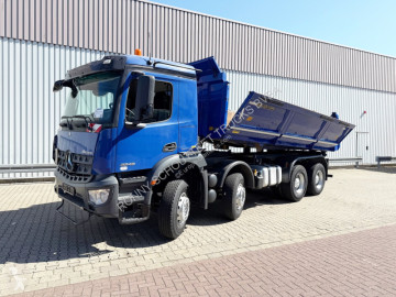 Camion tri-benne Mercedes