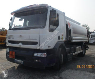Camion citerne hydrocarbures Renault