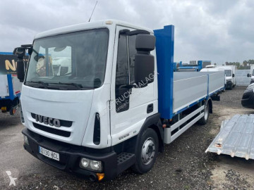 Camion plateau ridelles Iveco