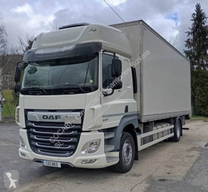 Camion fourgon DAF