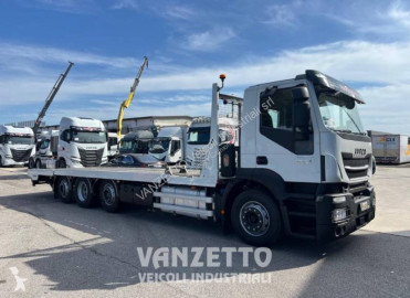 Camion porte engins Iveco