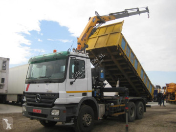 Camion tri-benne Mercedes