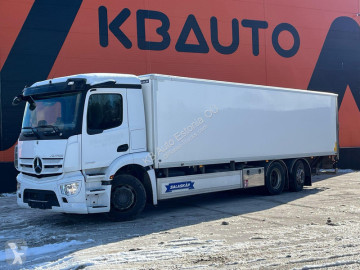 Camion fourgon Mercedes