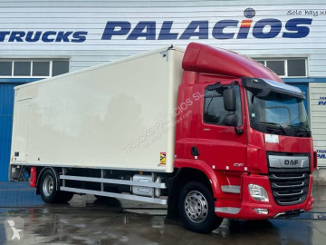 Camion fourgon DAF