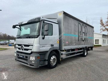 Camion fourgon Mercedes