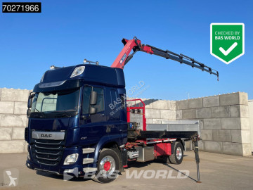 Camion grue DAF