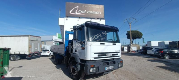 Camion grue standard Iveco