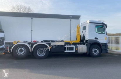 Camion polybenne Mercedes neuf