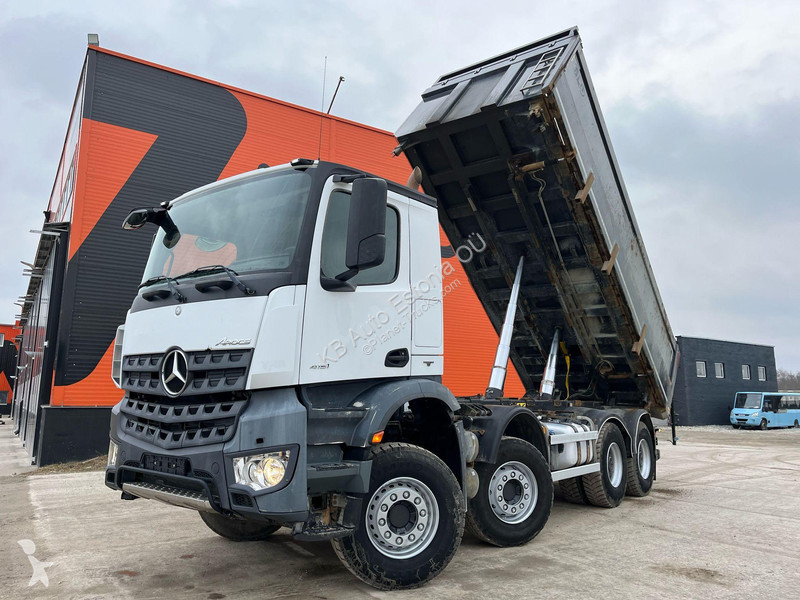Kamion Mercedes Arocs 4151 8x4 BORDMATIC / FULL...