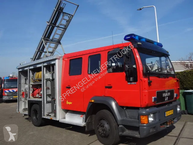 Camión MAN 224-with winch 2500liter tank manual...