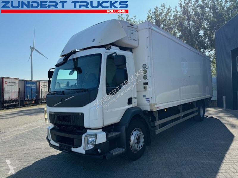 Kamion Volvo 250 CARRIER EASY COLD, PALFINGER...