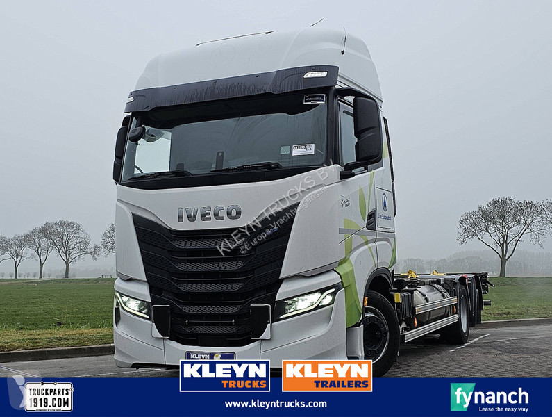 Camion Iveco AS260S46 LNG INT. STEERAXLE