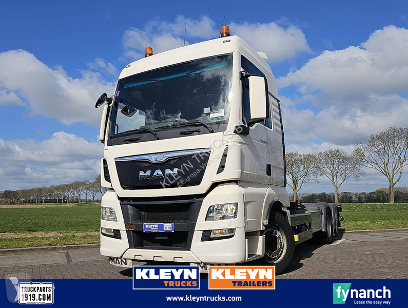 Camion MAN TGX 6x2*4