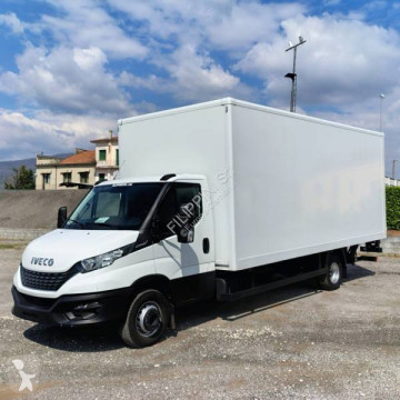 Camion fourgon Iveco
