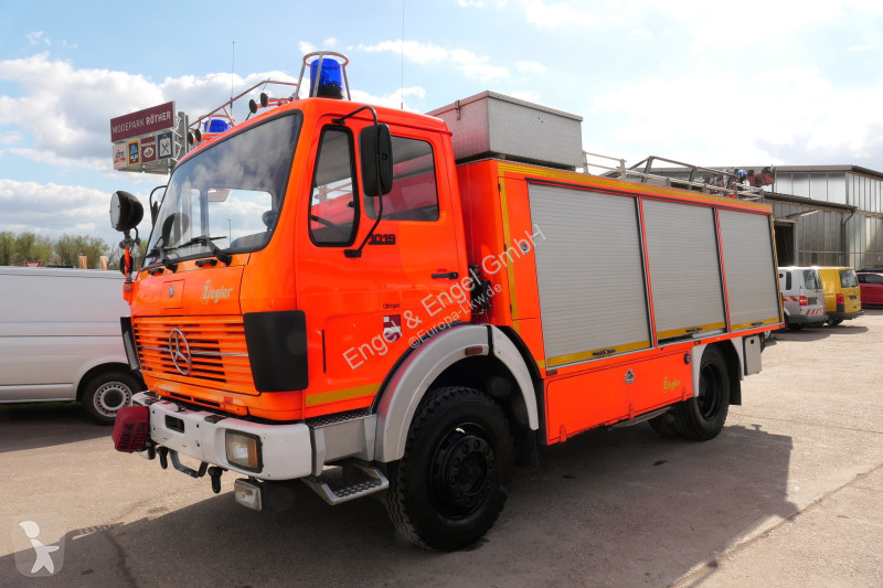 Kamion Mercedes 1019 AF Rüstwagen 4x4 TOP ZUSTAND