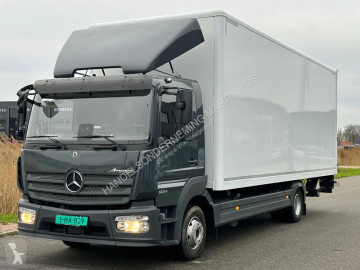 Camion fourgon Mercedes