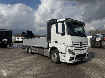 Camion grue Mercedes