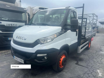 Camion plateau Iveco