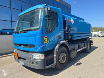 Camion citerne hydrocarbures Renault
