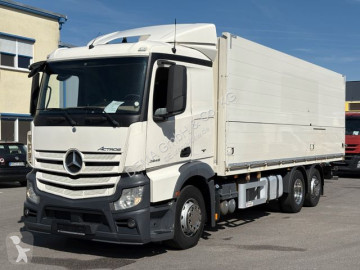 Camion fourgon brasseur Mercedes