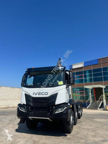 Camión portacontenedor de gancho Iveco nuevo