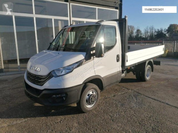 Caja abierta Iveco nueva
