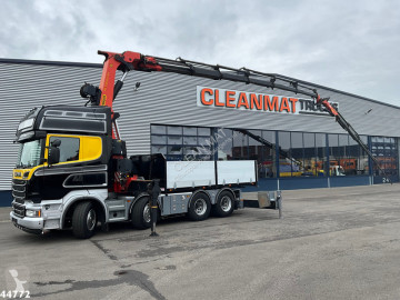 Camion grue Scania