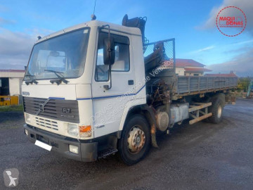 Camion Volvo FL7