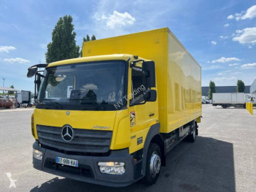 Camion fourgon Mercedes