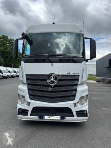 MercedesActros1833