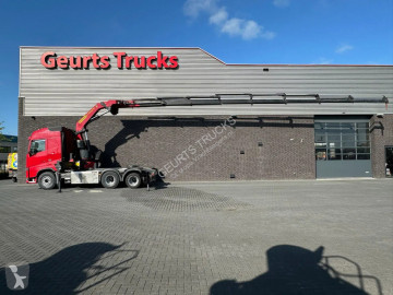 Camion grue Volvo