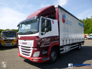 Camión tautliner (lonas correderas) DAF