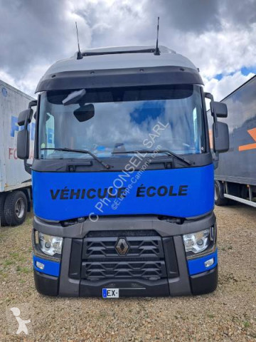 RenaultT-Series440.19 DTI 13