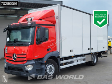 Camion fourgon Mercedes