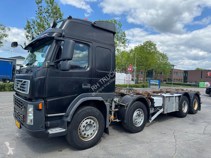 Kamion Volvo 440 8X4 EURO 5 + CABELLIFT TIPPER