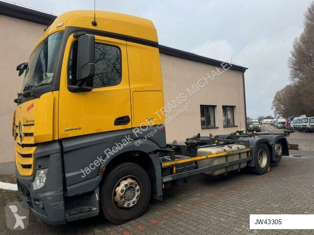 Kamion Mercedes 26-42