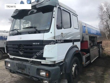 Камион цистерна за превоз на храни Mercedes