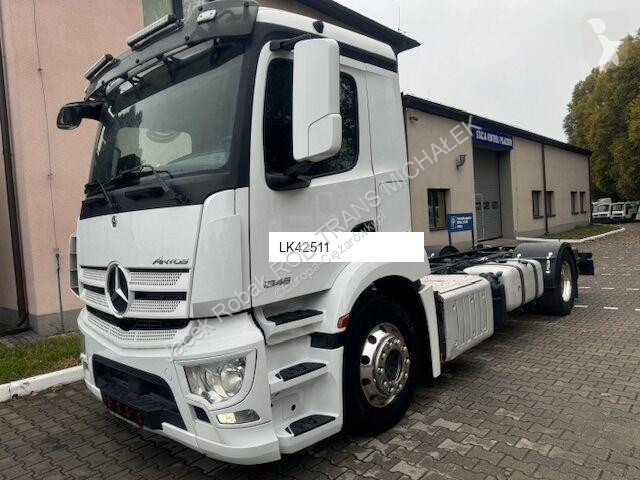Kamion Mercedes 18-46