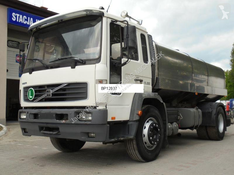 Camión Volvo FL